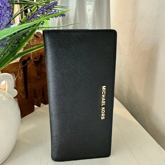 Bifold travel wallet - Picture 3 of 3